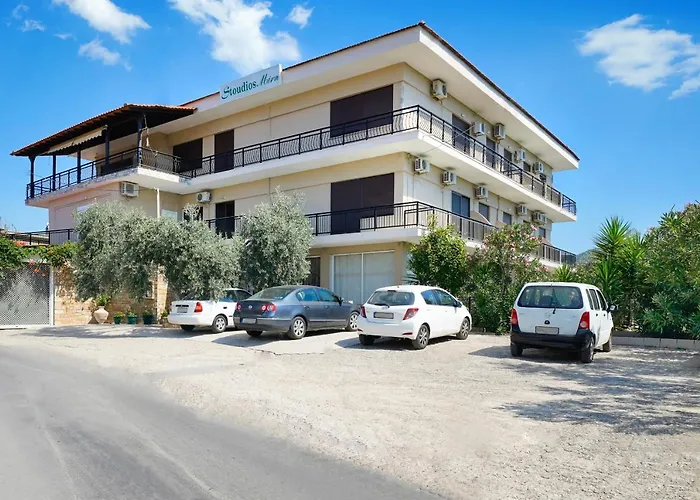 Meni Apartahotel 3*