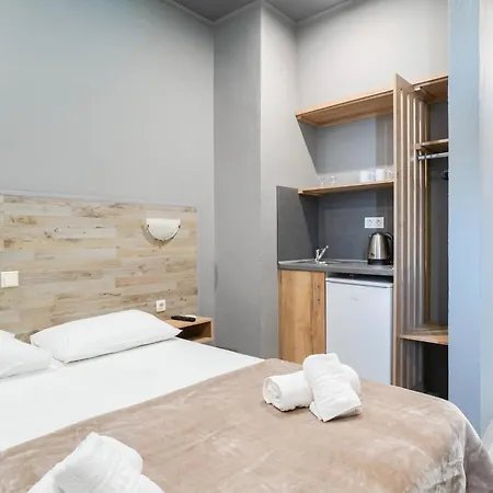 Apartmanhotel Meni 3*